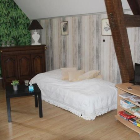 Suite dans les dépendances du Château Agonges Extérieur photo