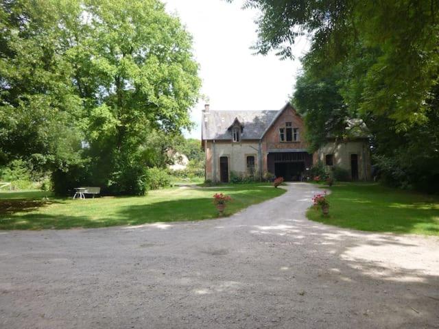 Suite dans les dépendances du Château Agonges Extérieur photo